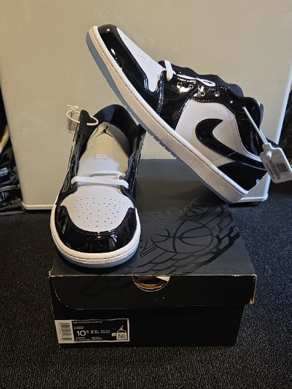 Nike Air Jordan 1 Low Patent Leather - Black & White